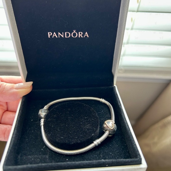 Pandora silver bracelet with heart charm - Picture 3 of 14